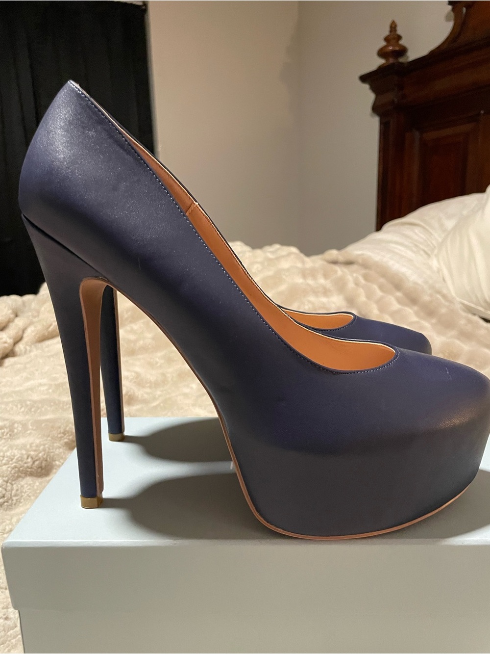 Classic Navy Platform Pump - Women's High Heel 13/45 Mint condition!